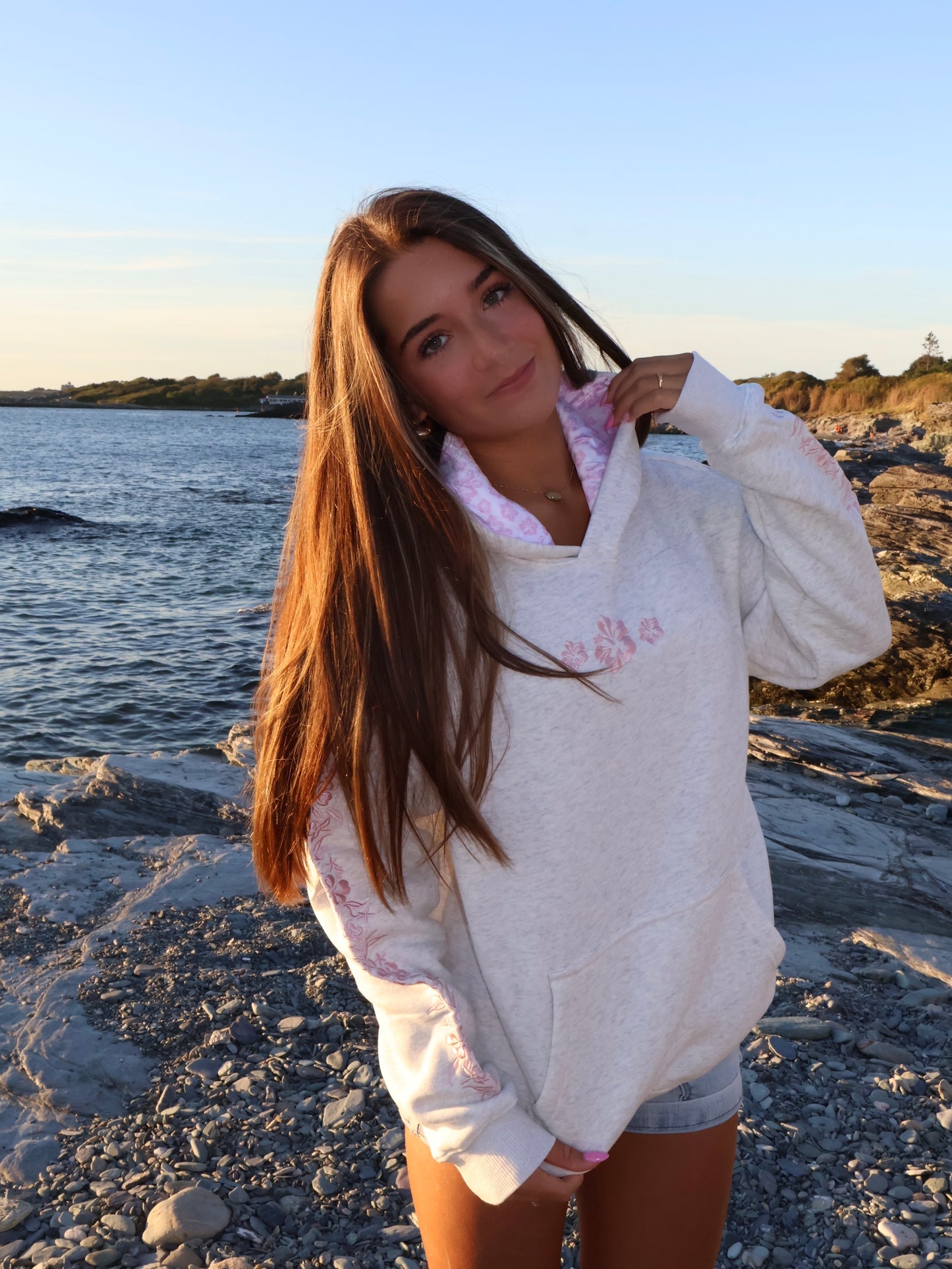 Hibiscus Hoodie in Heather Blush